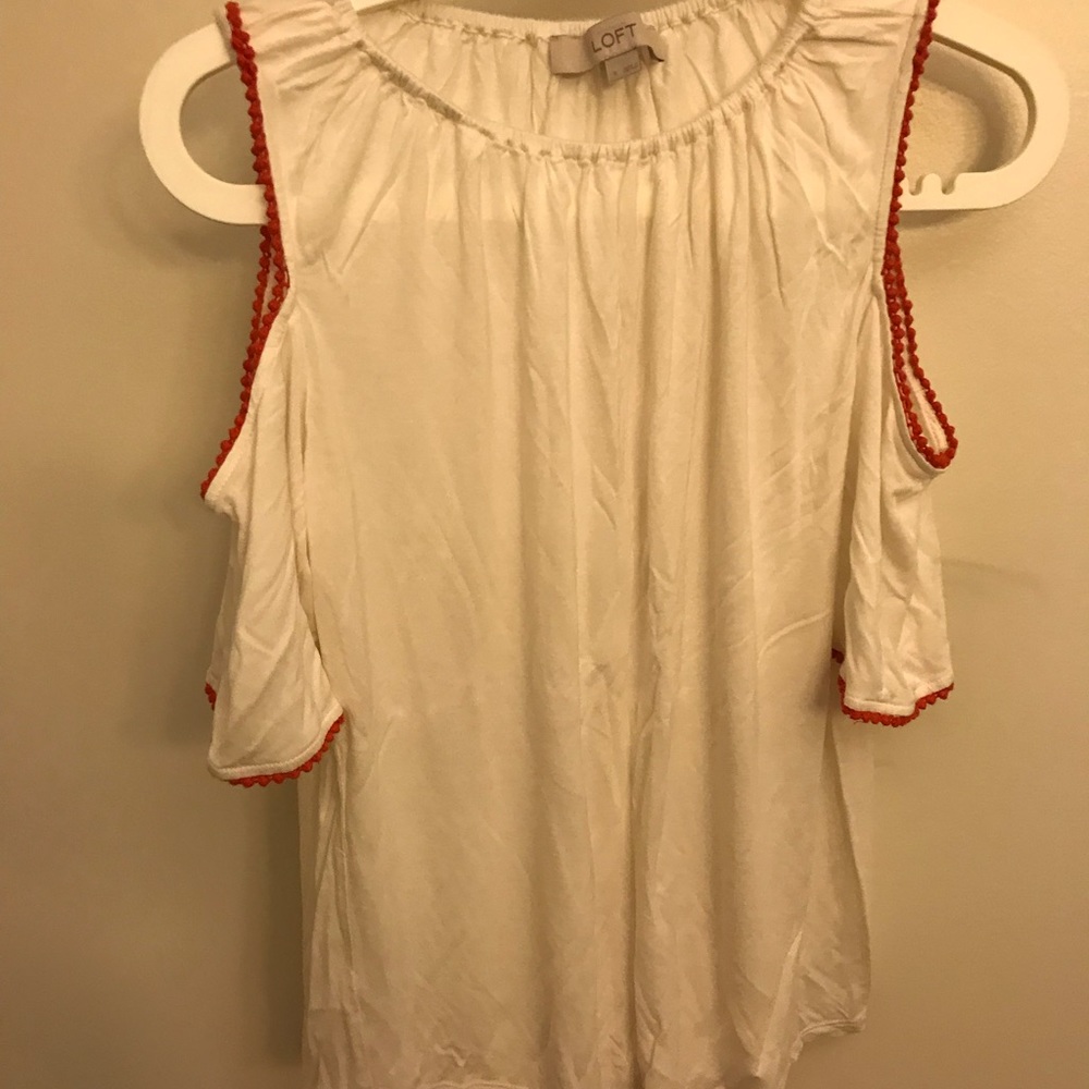 Loft cold shoulder
